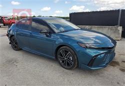 تۆیۆتا کامری